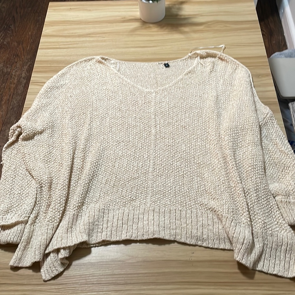 South moon under sweater